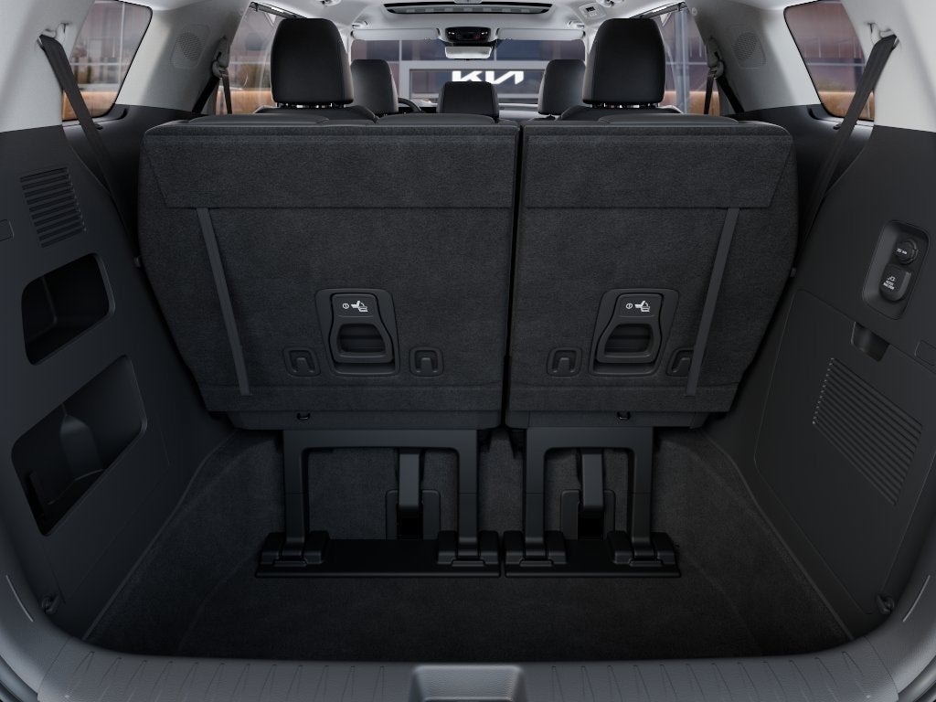 2027 Kia Carnival Base