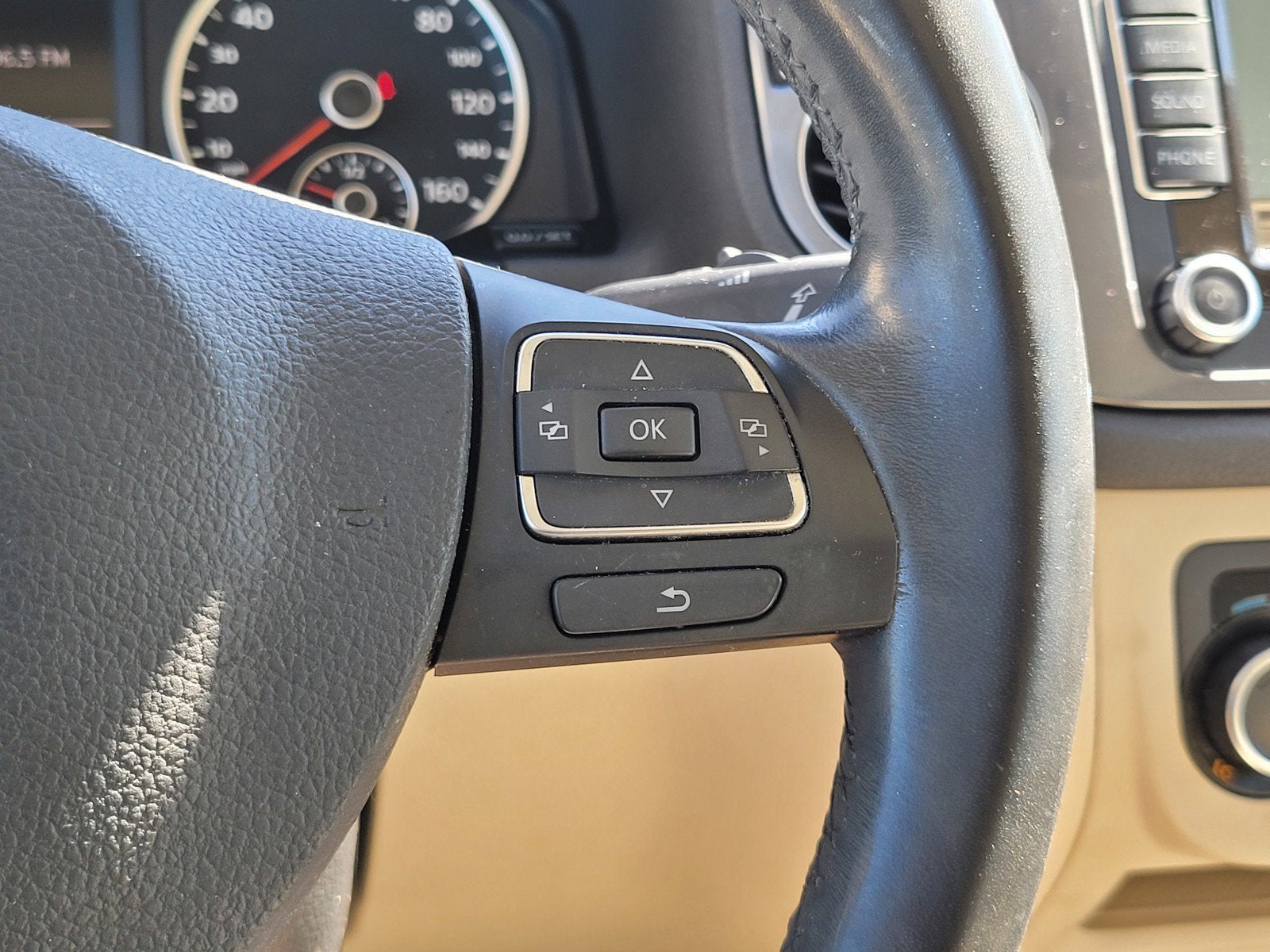 2012 Volkswagen Tiguan Base